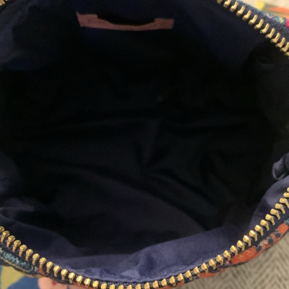 Powder Cosmetic Bag & Socks NWT - Picture 10 of 16